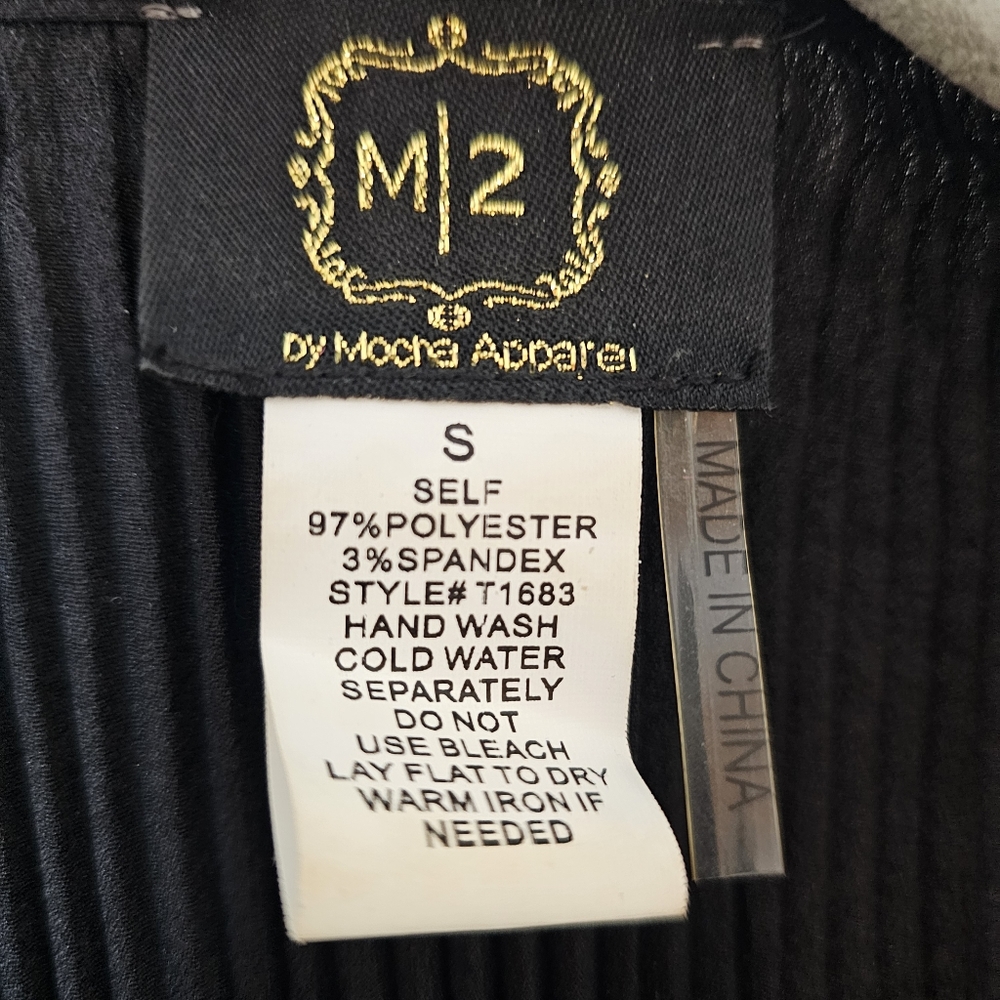 M/2 Black long sleeve ruched statement blouse - Picture 4 of 6